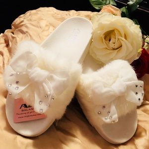White sandals BRAND NEW